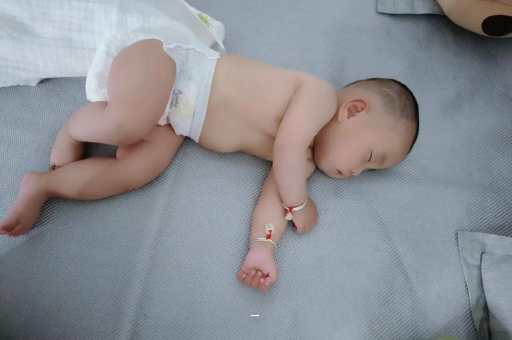 河池孕妇肚脐周围发青